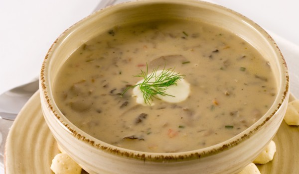 Супа от гъби и целина