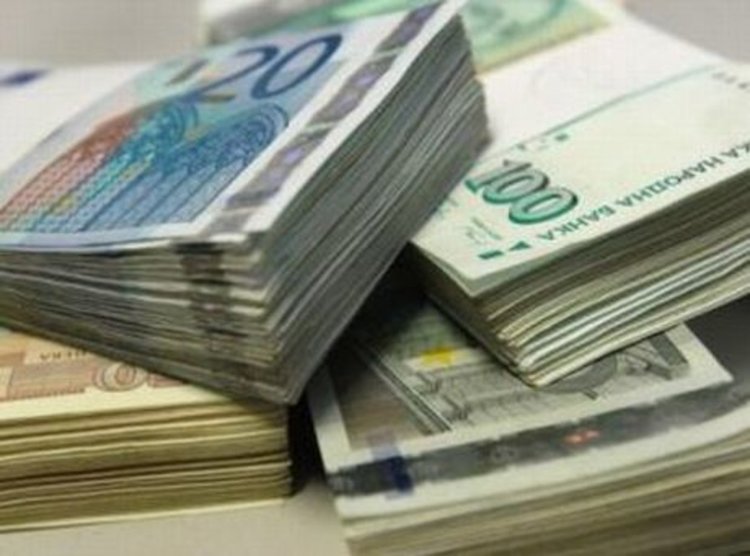 Държавата налива 1,3 млн. лв. за хонорари във ВТУ