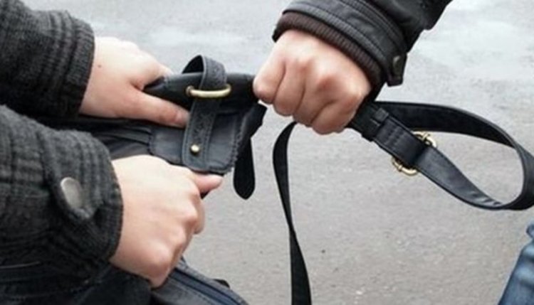 Ограбиха жена в „Орфей”, 18-годишен задигна телефон в центъра на Хасково