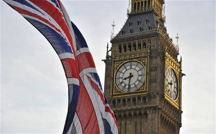 Великобритания е твърдо решена да се отърве от мръсни пари и руски олигарси