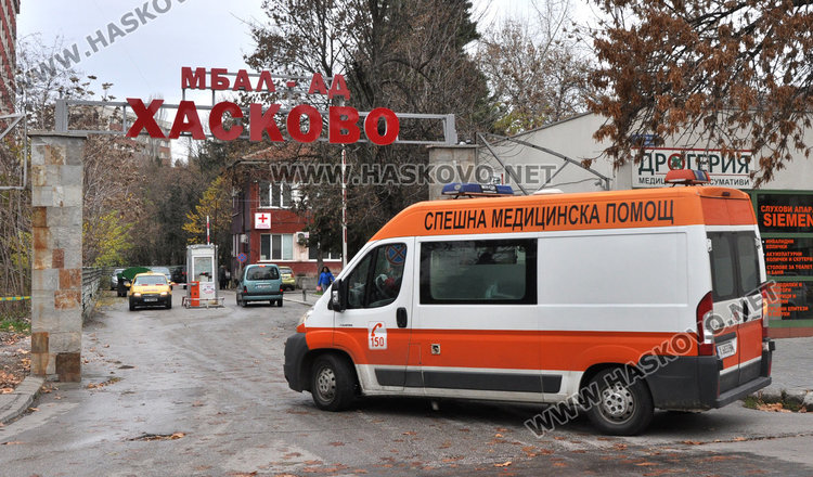 Пешеходка с опасност за живота след катастрофа на Кърджалийска