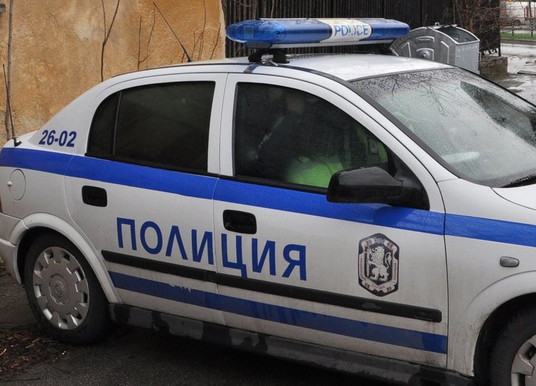 Запечатаха пункт за технически прегледи в Хасково