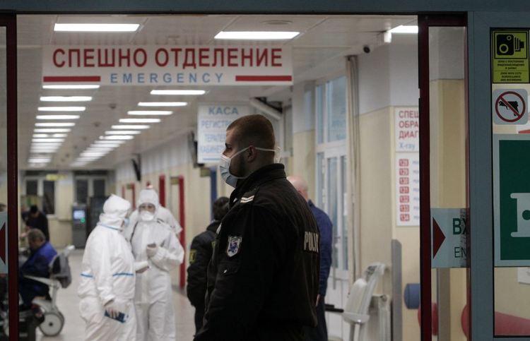 Светлини озаряват 5 града тази вечер в подкрепа на заразените и борещите се на първа линия с Covid-19