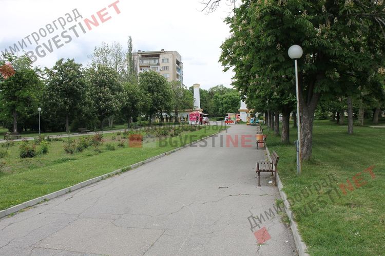 Общината иска да подмени осветлението в най-стария парк на Димитровград