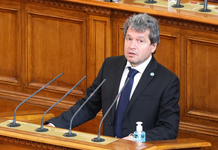 Тошко Йорданов: Асен Василев е откраднал интелектуална собственост, не може да бъде министър