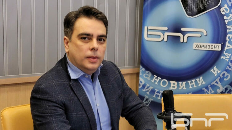 Асен Василев: Каквото и да поискат американските партньори от нас, решението е на България