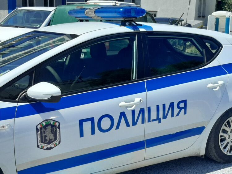 Двама младежи пребиха 57-годишен мъж в Асеновград 