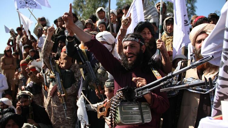 Талибаните бичуваха публично 9 мъже в Афганистан