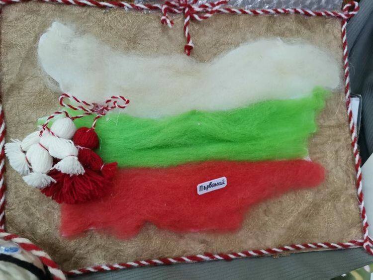 От общината предизвикват децата да покажат майсторлък в изработването на мартеници