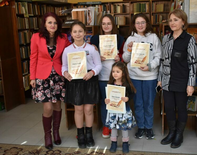 11-годишно момиче е "Читател на годината" в Асеновград 
