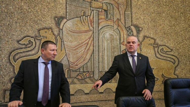 Мартин Божанов-Нотариуса е рекетирал и съдружник на ИКЕА в София