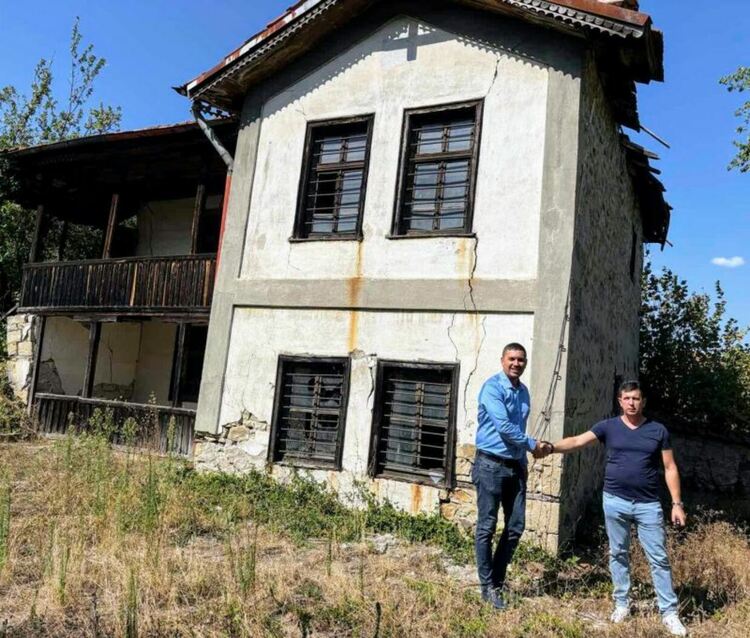 Обновяват къщата-музей в Пчеларово