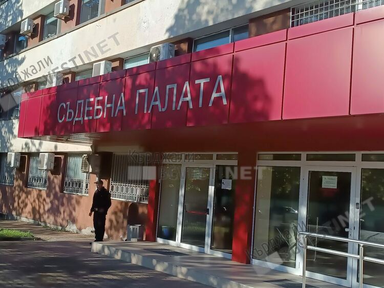 Нашенци газят законите в Европа,в Кърджали валят дела за глоби