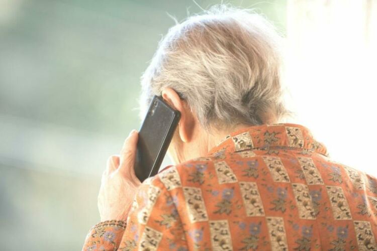 Телефонни измами наеха „муле“ чрез обява, взеха 7300 евро от жена в Брезник