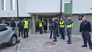 Футболна драма!Феновете на “Родопа” обсадиха съдиите,стигна се до полицейска намеса