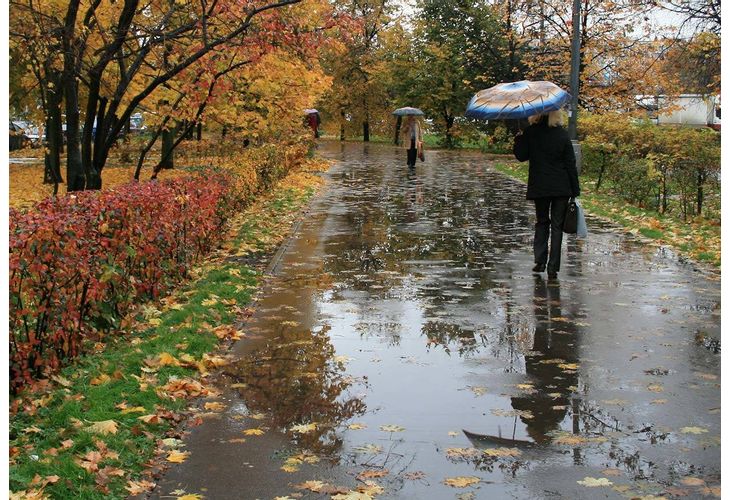Есенно време с дъжд и студен вятър от северозапад в сряда