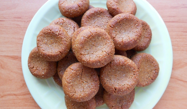 Бисквити с фъстъчено масло