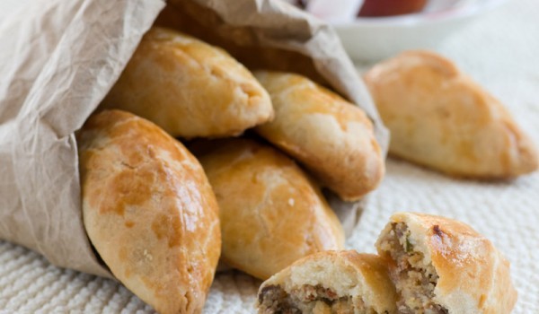 Пухкави пълнени хлебчета