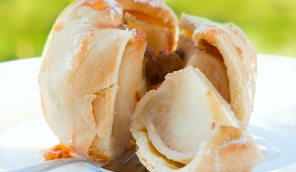 Ябълки печени в тесто