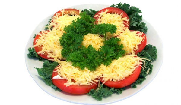 Летен ордьовър от домати и чедър