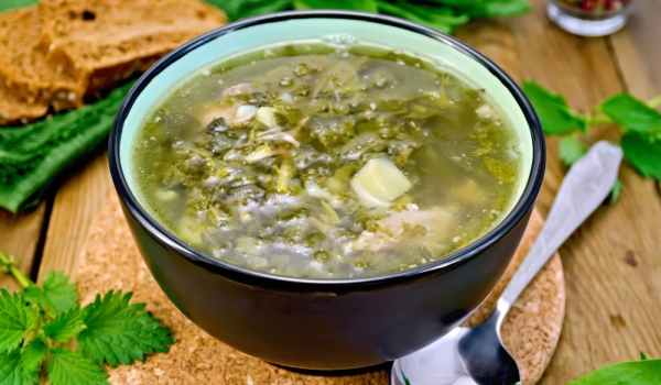 Украински борш с коприва