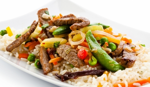 Ориз с три вида месо по китайски