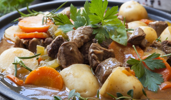 Яхния с пресни картофи