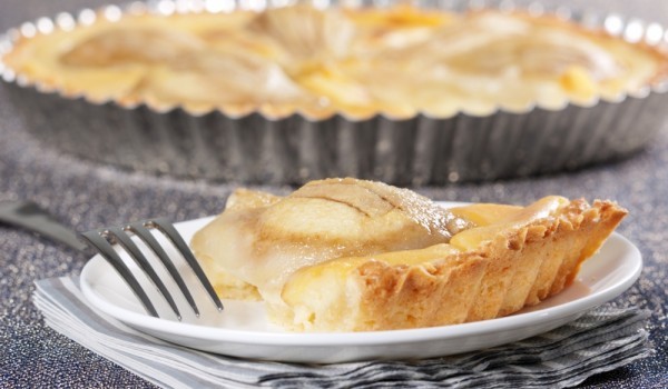 Сладкиш с круши и яйца