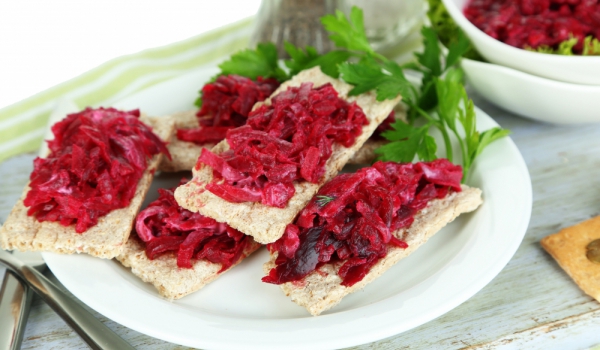 Сандвичи с червено цвекло